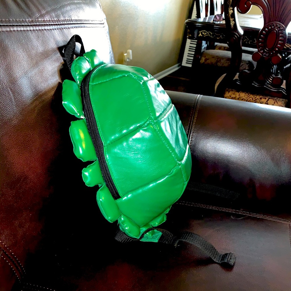 Green Kids Nickelodeon TMNT shell backpack